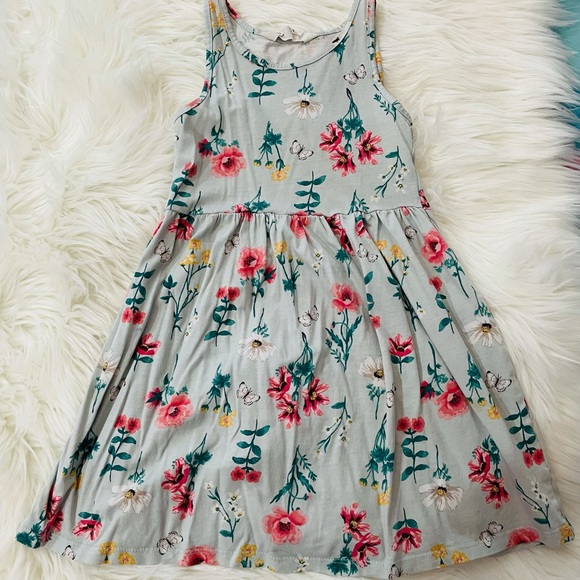 H&M Other - H&M flowery dress *